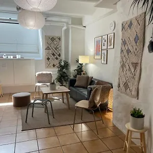  Hostel Nomad Cave