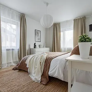 Apartment Budget Comfort On Trendy Soedermalm, Stockholm